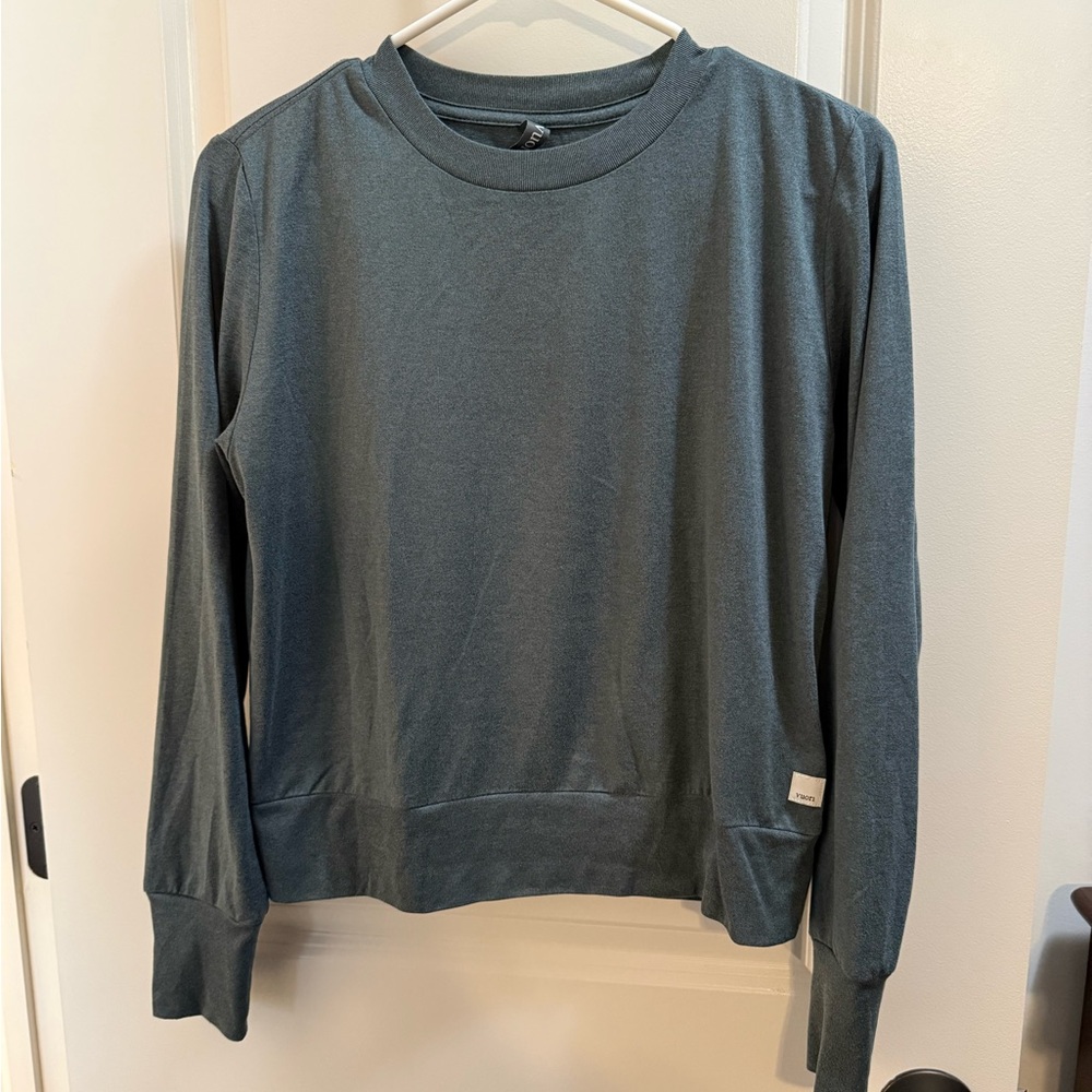 Vuori Long Sleeve Crewneck Shirt